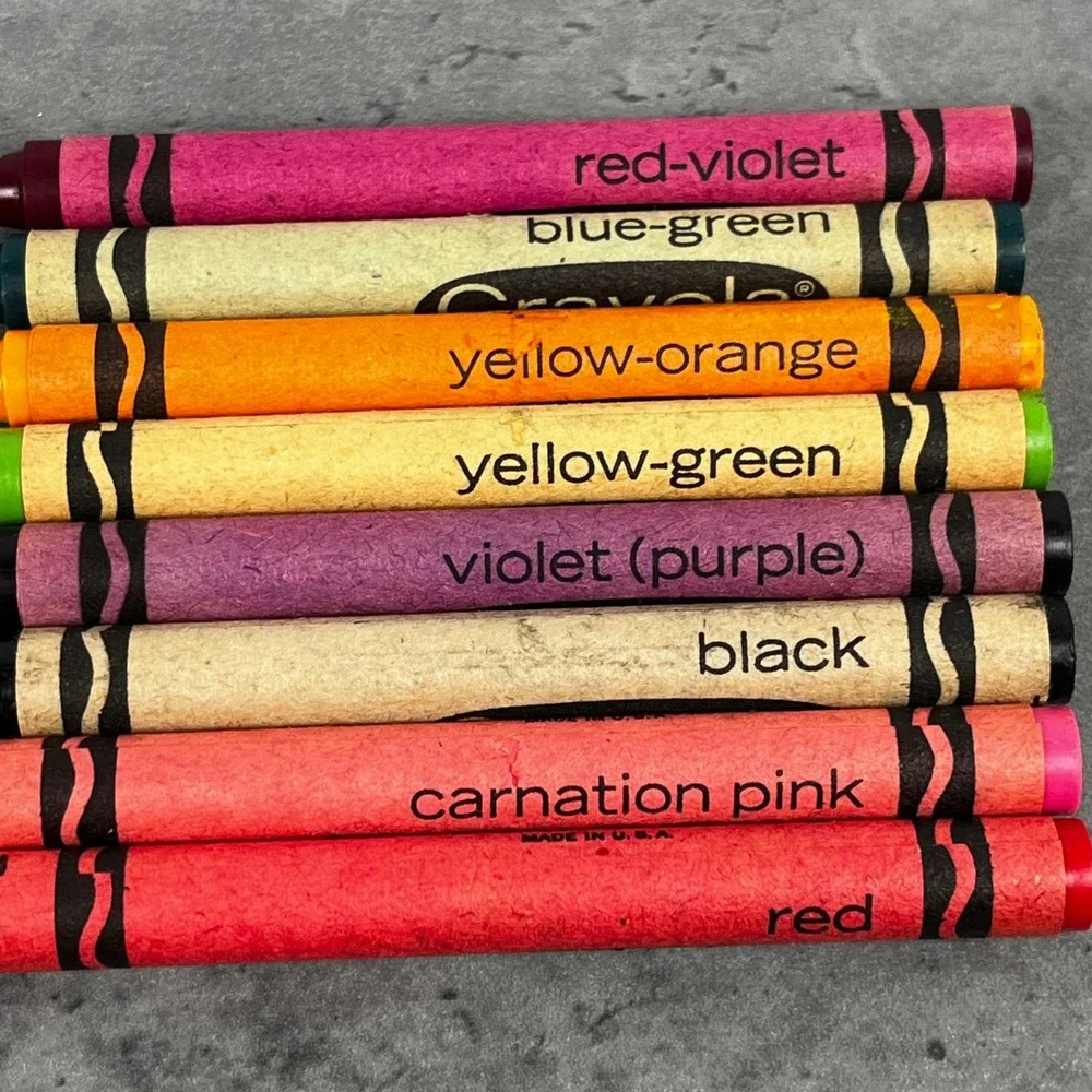 Vintage Crayola 16 Crayons Binney & Smith No 16 Different Brilliant Colors USA